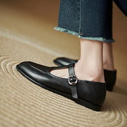 LAURA | LOW-HEELED CLASSIC PUMPS