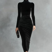 SOPHIA | BLACK VELVET FITTED DRESS